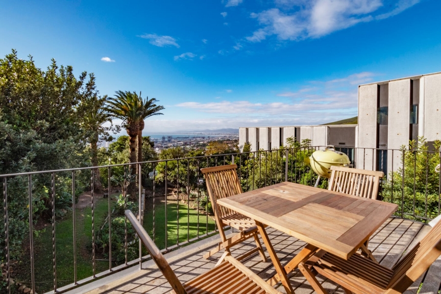 To Let 4 Bedroom Property for Rent in Oranjezicht Western Cape